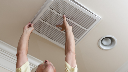 Closing an Air Filter Vent